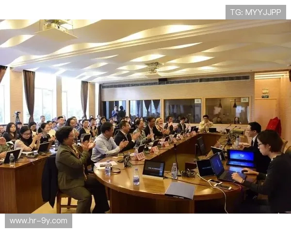 围绕融汇城足球场电话号码探讨周边服务资源整合策略研究与实施路径分析